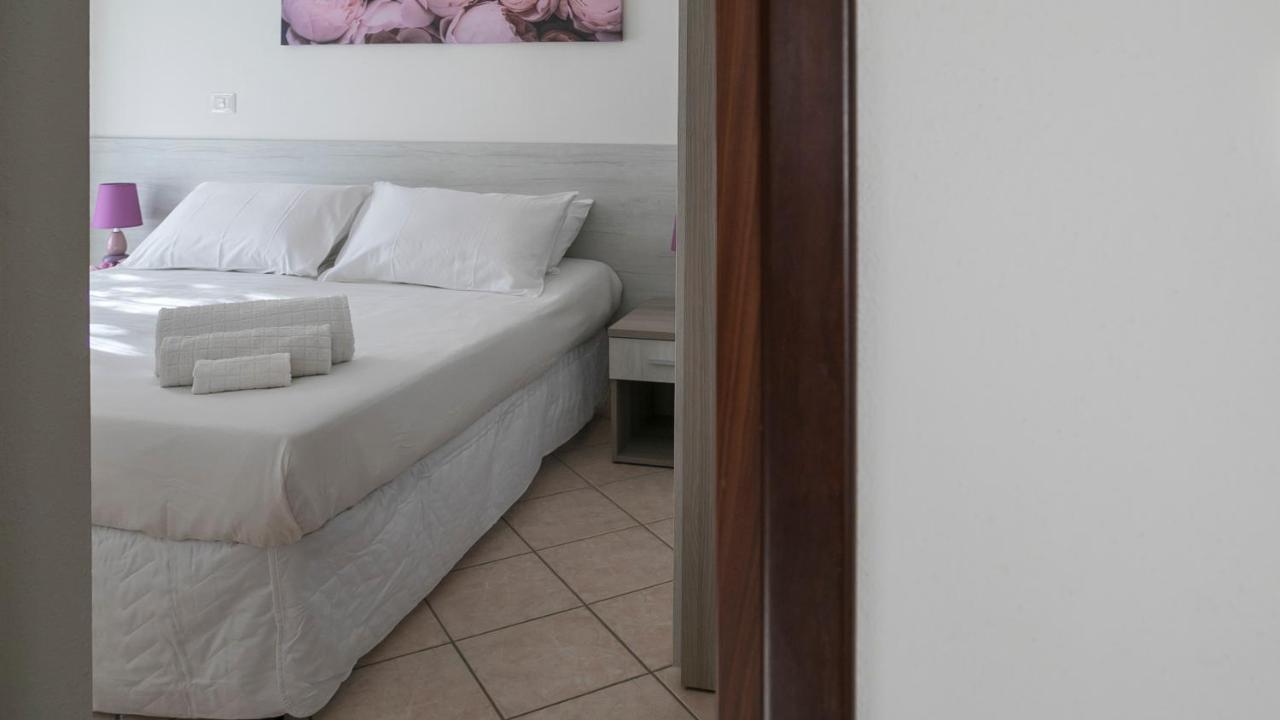 Oasi In Centro - Cala Gonone Appartement Buitenkant foto