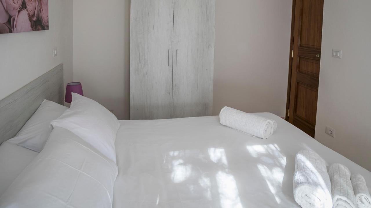 Oasi In Centro - Cala Gonone Appartement Buitenkant foto