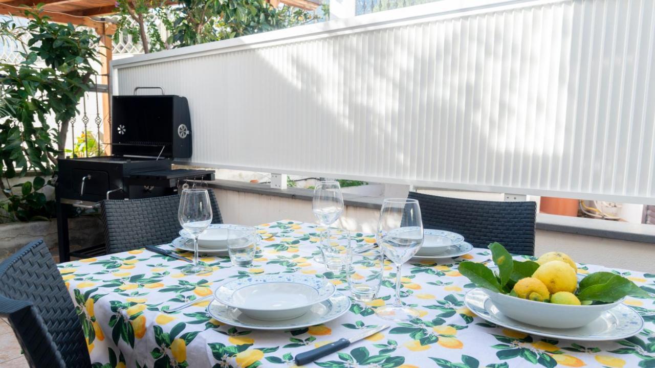 Oasi In Centro - Cala Gonone Appartement Buitenkant foto