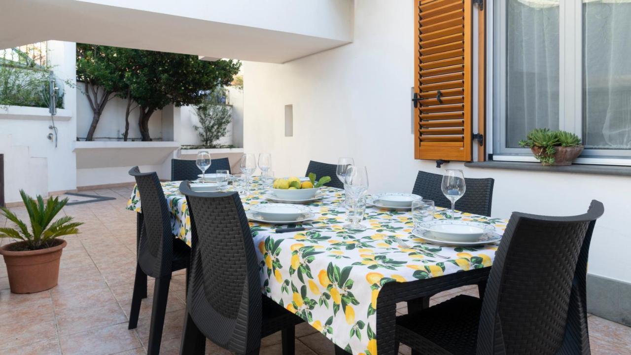 Oasi In Centro - Cala Gonone Appartement Buitenkant foto